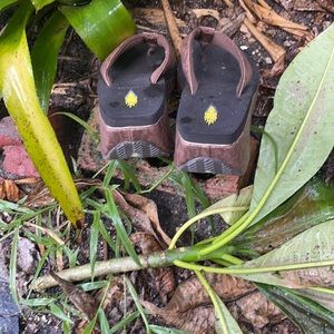 Volatile wedge that easily treads sand, stylish. Worn 2x wrong size.